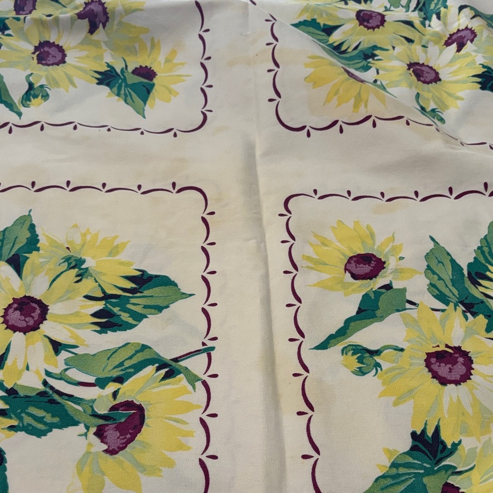 Vintage Sunflower Printed Table Linen Set - Yellow & Green Floral - Picture 6 of 6